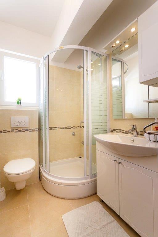 Apartmani Braut Kornić Kültér fotó