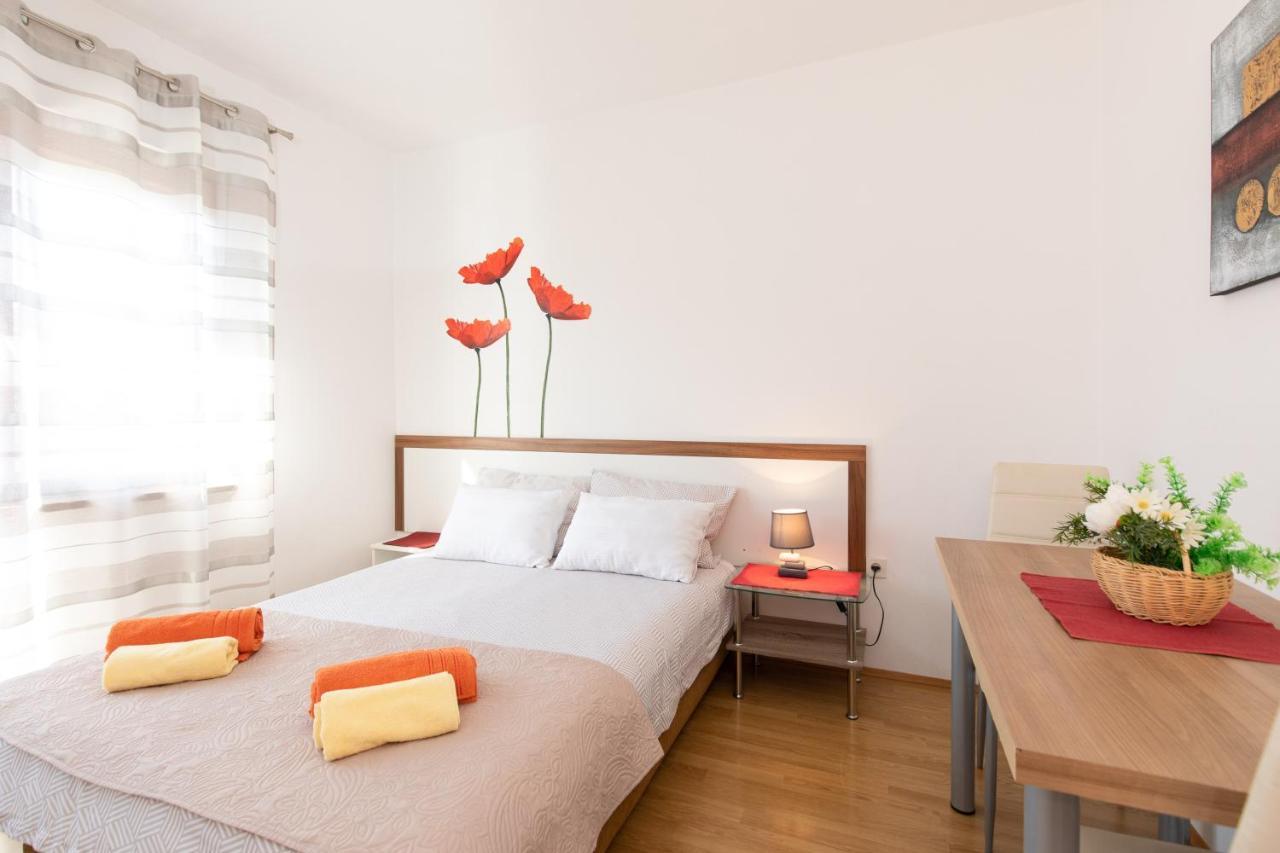 Apartmani Braut Kornić Kültér fotó