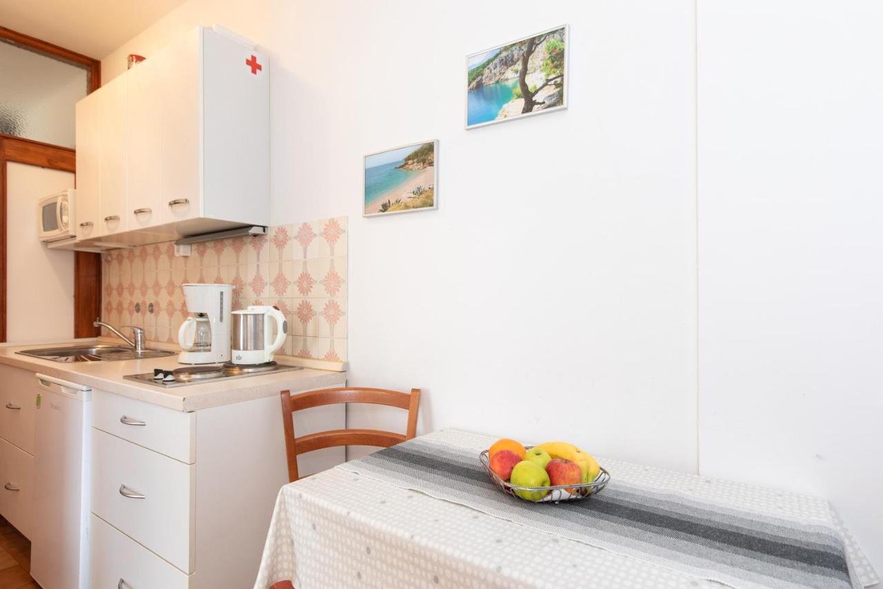 Apartmani Braut Kornić Kültér fotó