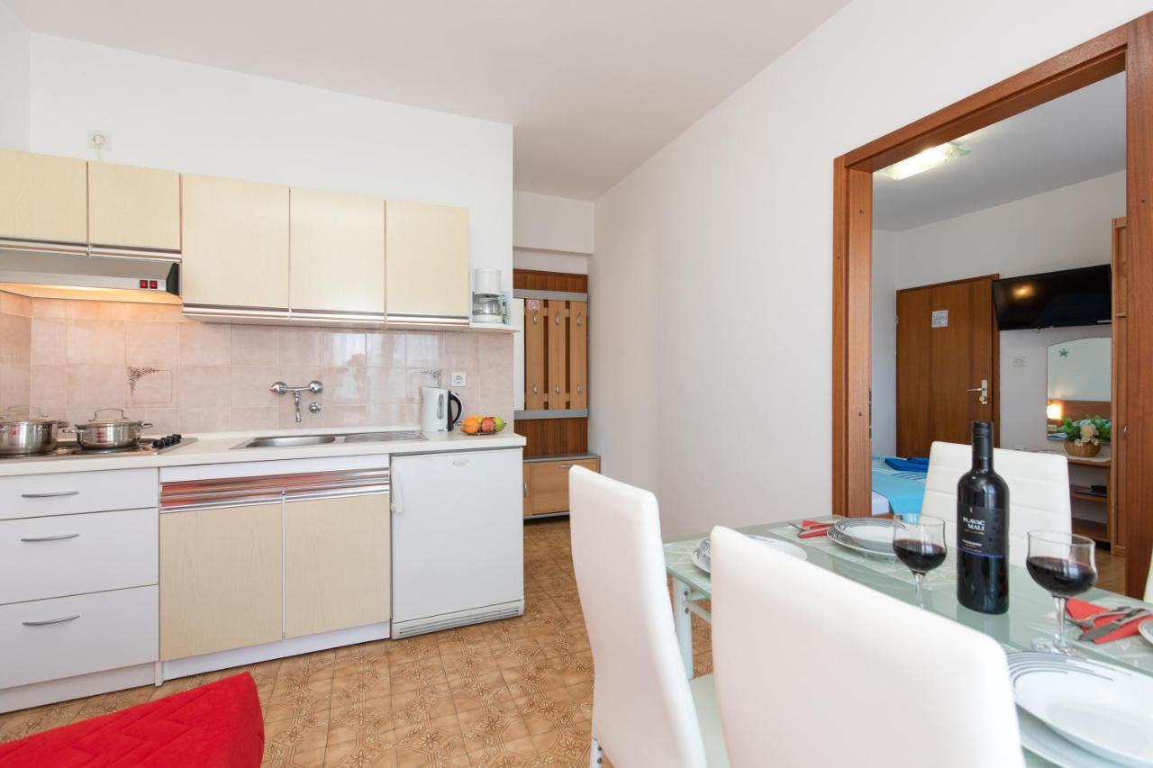 Apartmani Braut Kornić Kültér fotó