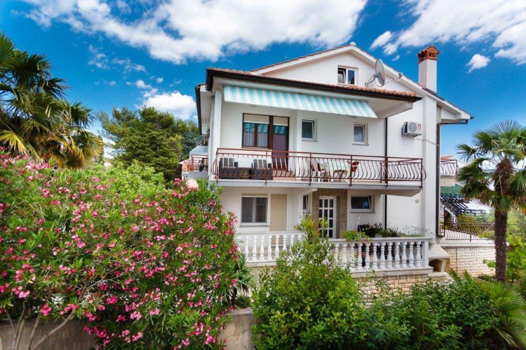 Apartmani Braut Kornić Kültér fotó