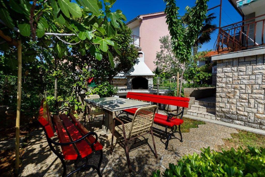 Apartmani Braut Kornić Kültér fotó
