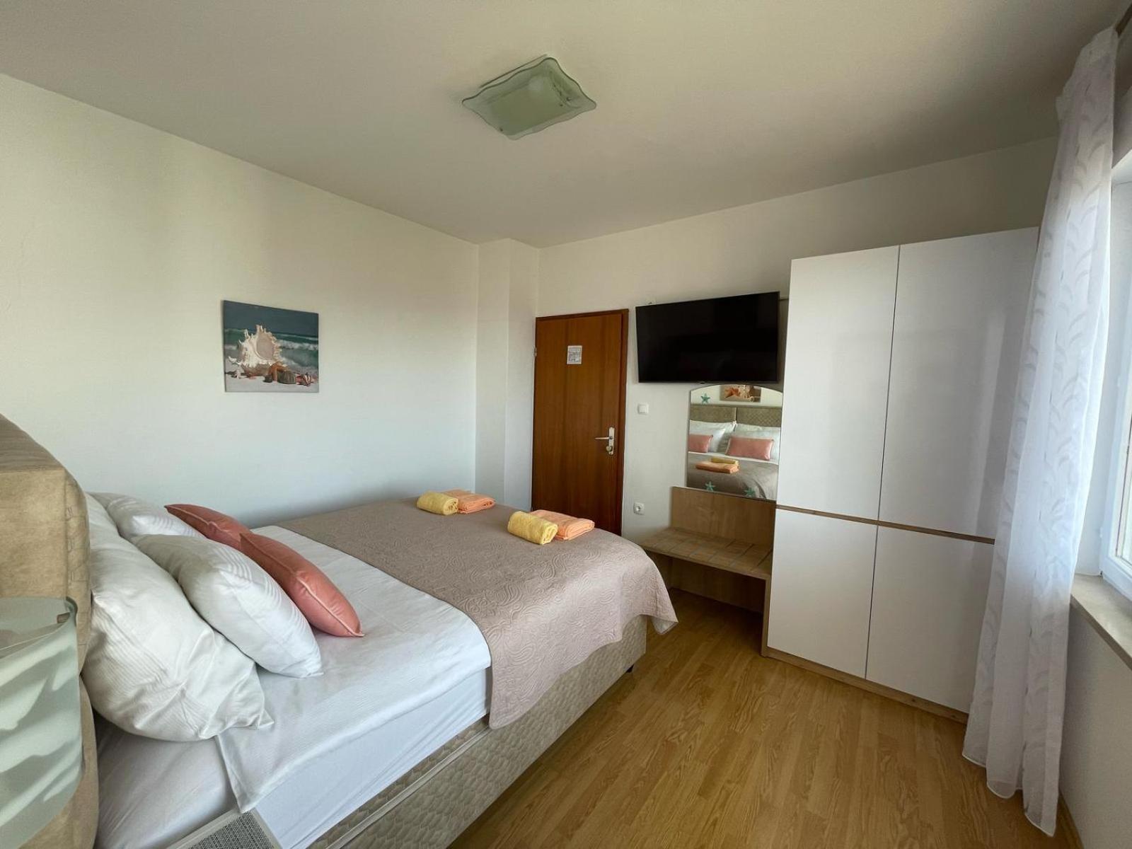 Apartmani Braut Kornić Kültér fotó